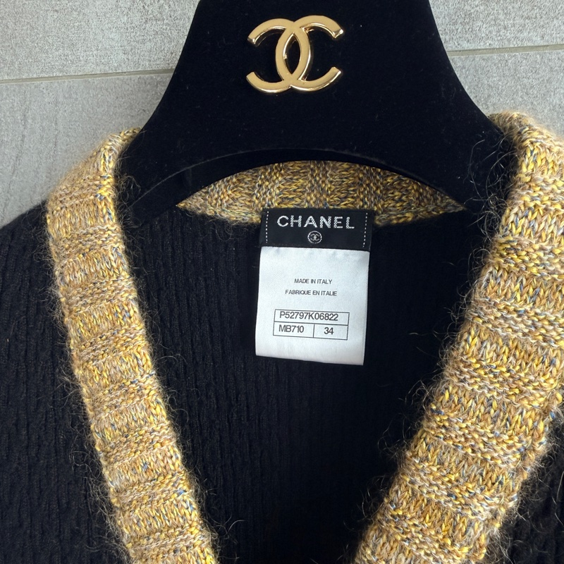 二手私物 CHANEL 香奈兒Matelassa 小酒館系列 山茶花鈕扣針織外套 34碼-1