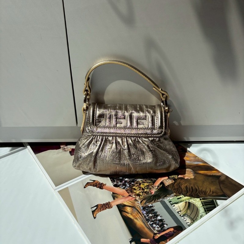 Fendi 金色皮革FF壓紋小號廚師包-1
