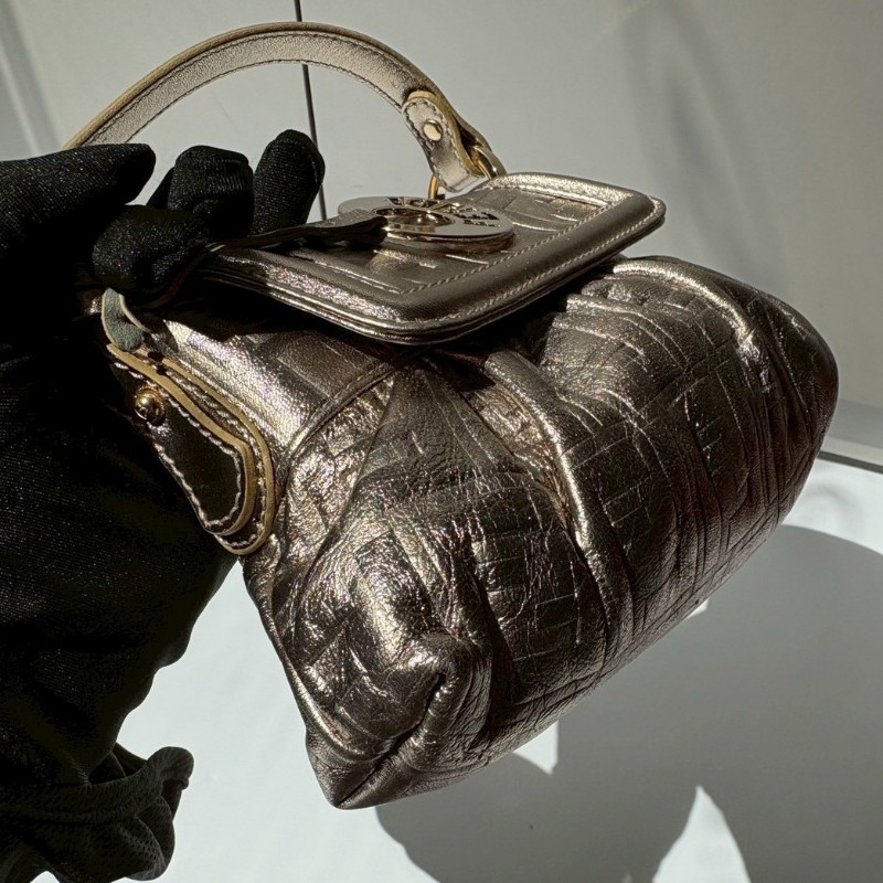 Fendi 金色皮革FF壓紋小號廚師包-9