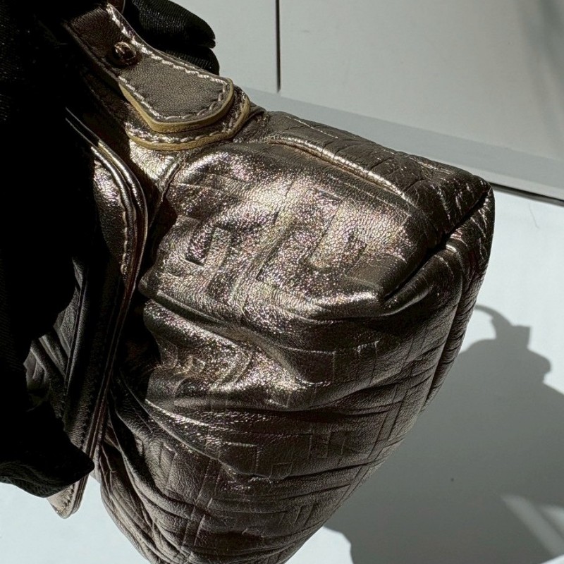 Fendi 金色皮革FF壓紋小號廚師包-12