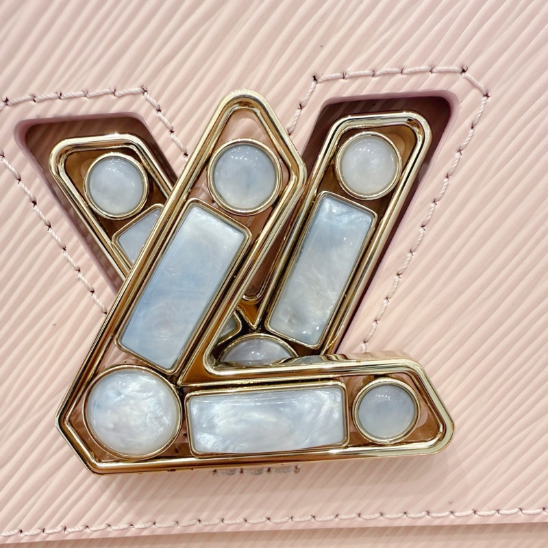 LV / 路易威登 Twist紐結包 粉色水波紋 限定月光石扣頭 雙肩帶 可單肩 可斜挎-3