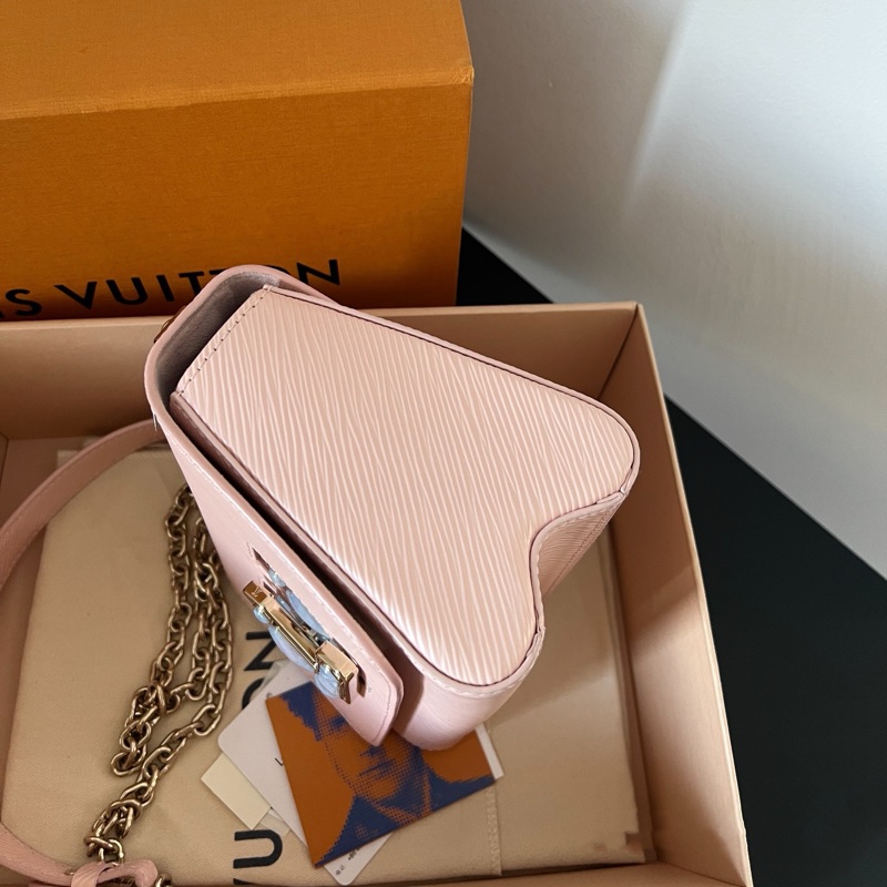 LV / 路易威登 Twist紐結包 粉色水波紋 限定月光石扣頭 雙肩帶 可單肩 可斜挎-9