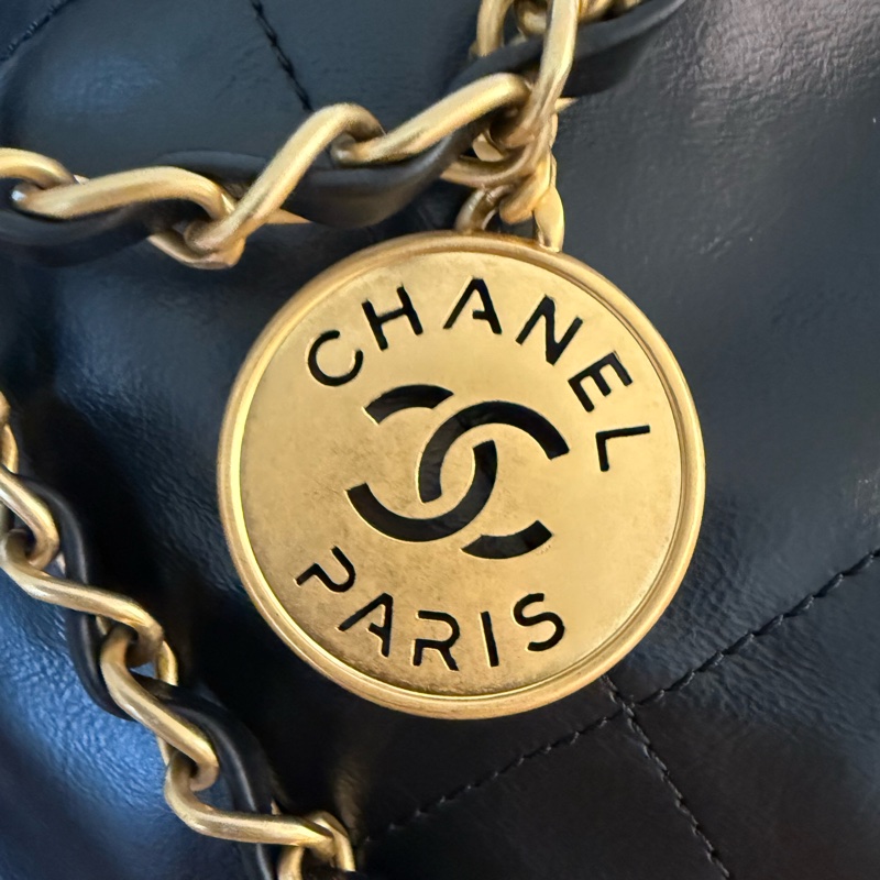 Chanel 22 bag 小型黑色白字-2