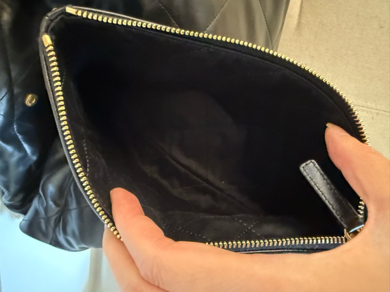 Chanel 22 bag 小型黑色白字-11