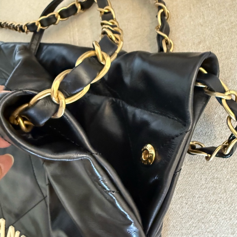 Chanel 22 bag 小型黑色白字-12
