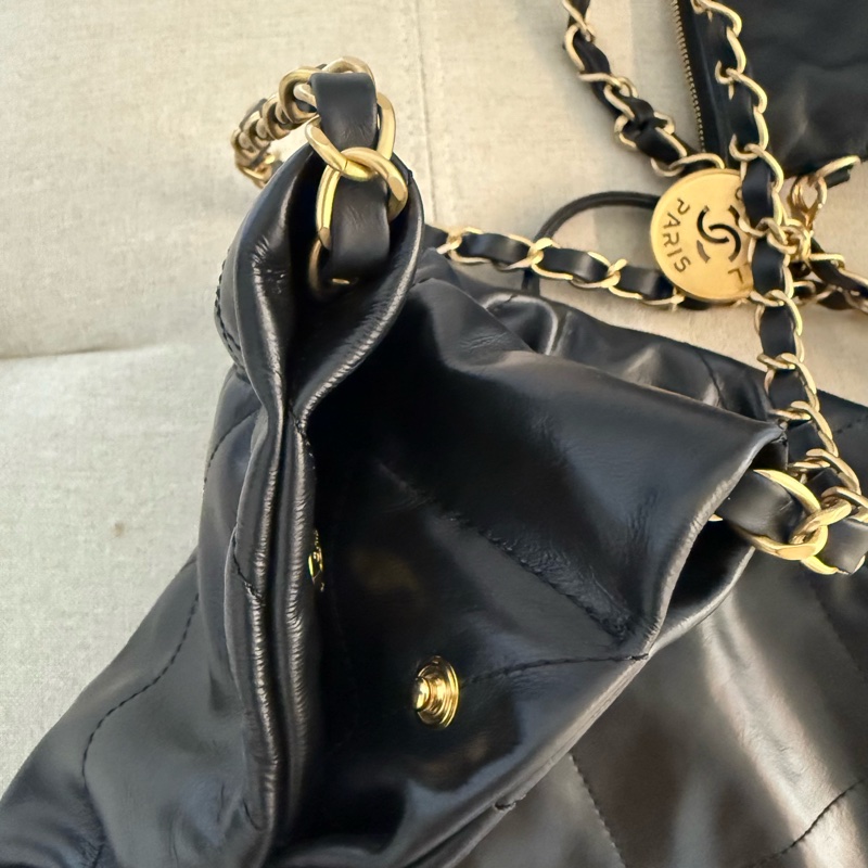 Chanel 22 bag 小型黑色白字-13