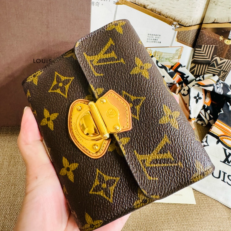 ✨售 二手真品 LV 經典老花 中短夾 錢包-0