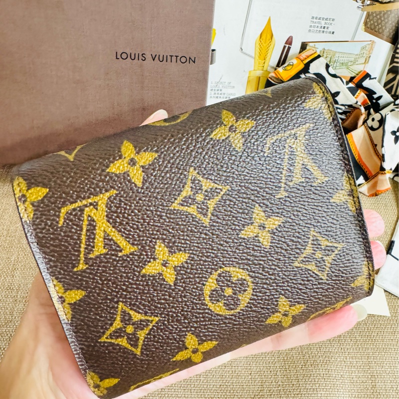 ✨售 二手真品 LV 經典老花 中短夾 錢包-1