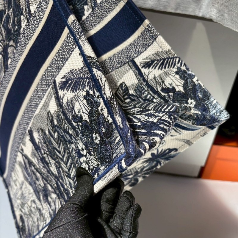 Dior 藍鶴棕櫚樹刺繡大號托特包 book tote-13