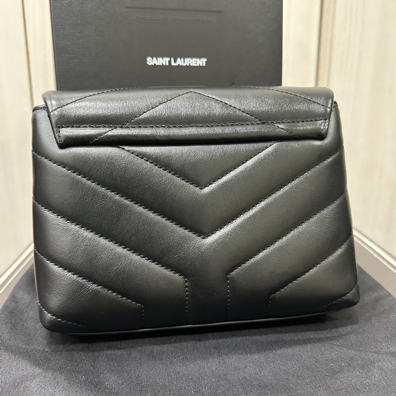 YSL LOULOU方胖子黑色金釦小型斜背包-2