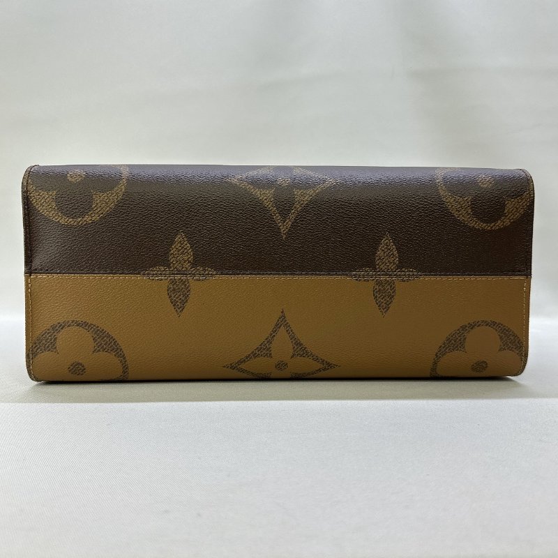 LV OnTheGo MM中款手提肩背包-8