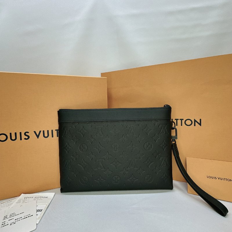 LV Pochette To-Go壓花手拿包-1