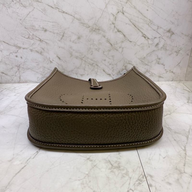 HERMES MINI EVELYNE大象灰金釦-4