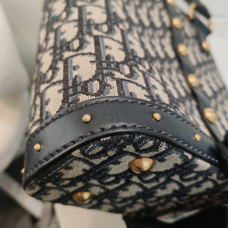 Dior 2017 avenue handle-9