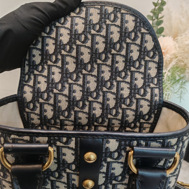 Dior 2017 avenue handle-17
