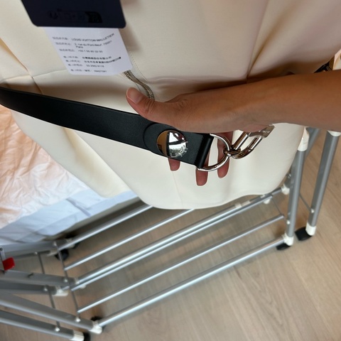 LV白洋裝