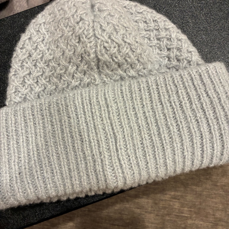 香奈兒chanel 25k熱騰騰 冷帽 鐘型帽 奶奶帽 淺灰 超可愛🥰質感好-1