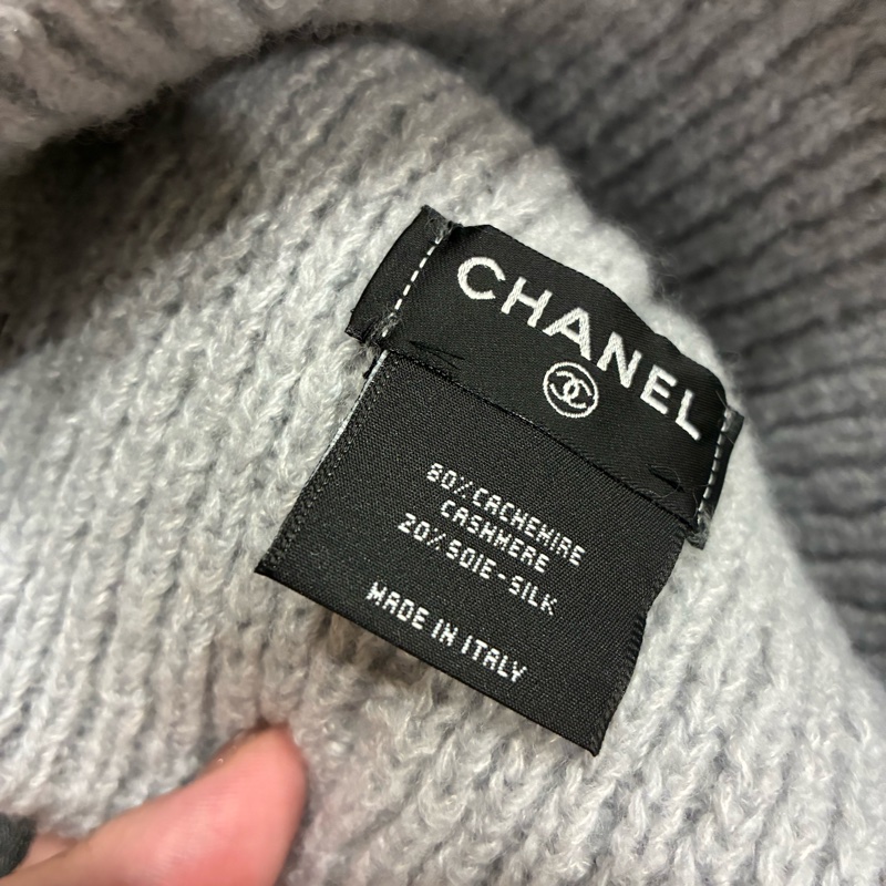 香奈兒chanel 25k熱騰騰 冷帽 鐘型帽 奶奶帽 淺灰 超可愛🥰質感好-9