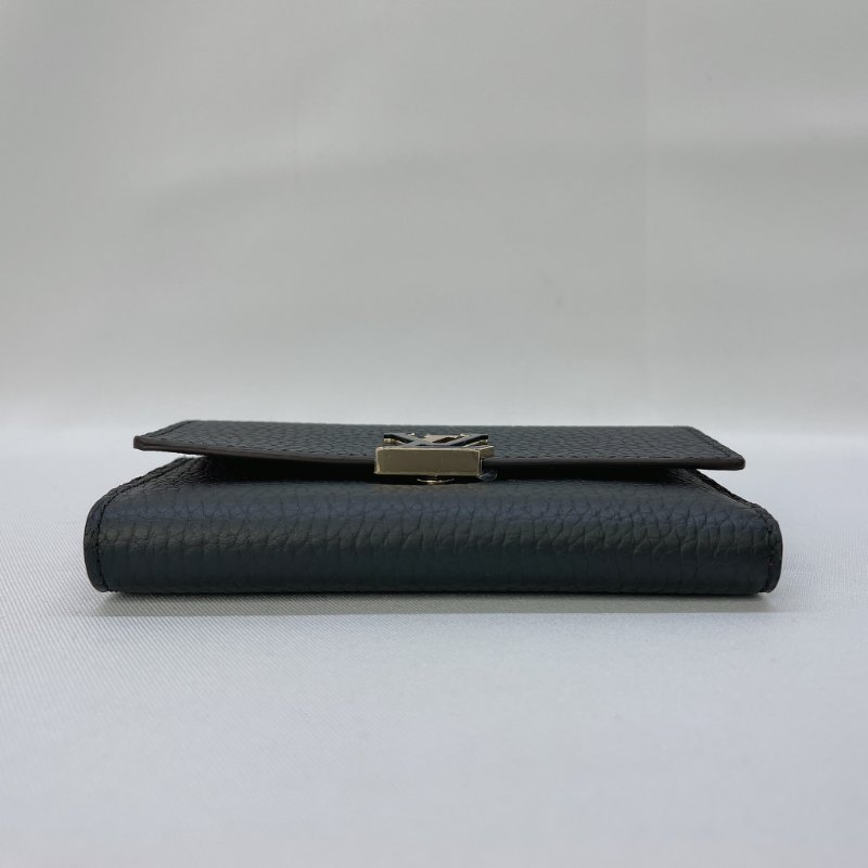 LV Capucines全新皮革短夾-7