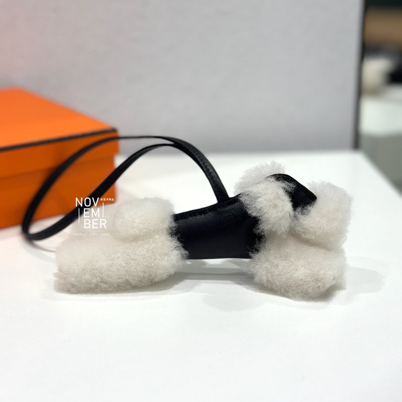 全新💖 Hermès 愛馬仕 Budy 黑色白色小狗吊飾-1