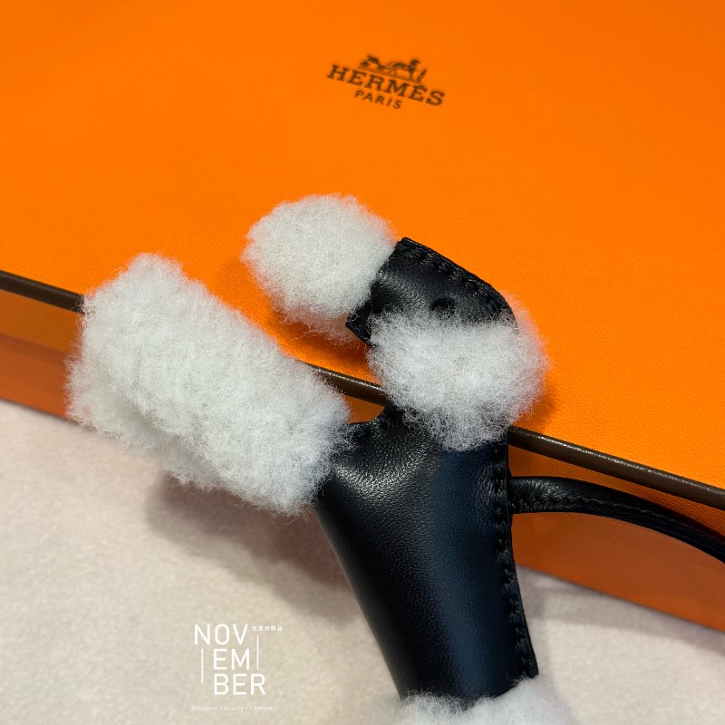 全新💖 Hermès 愛馬仕 Budy 黑色白色小狗吊飾-4