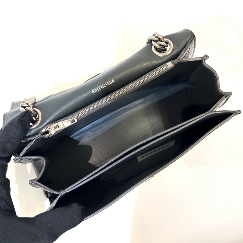 Balenciaga 金屬灰復刻牛皮銀釦下蓋Crush小款肩斜背鏈包716351-7