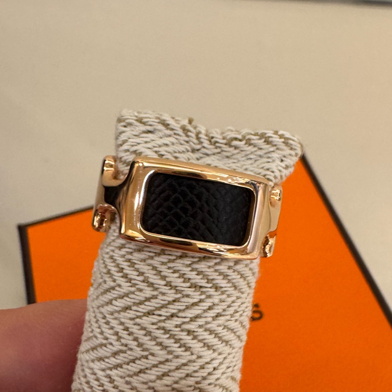 Hermes黑皮革玫瑰金雙H戒指💍-2