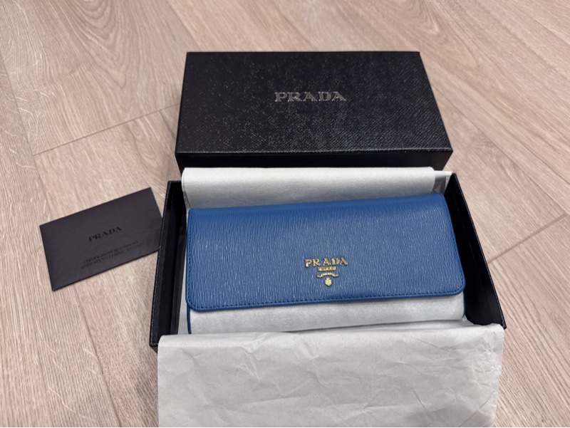 Prada 經典水波紋長夾-12