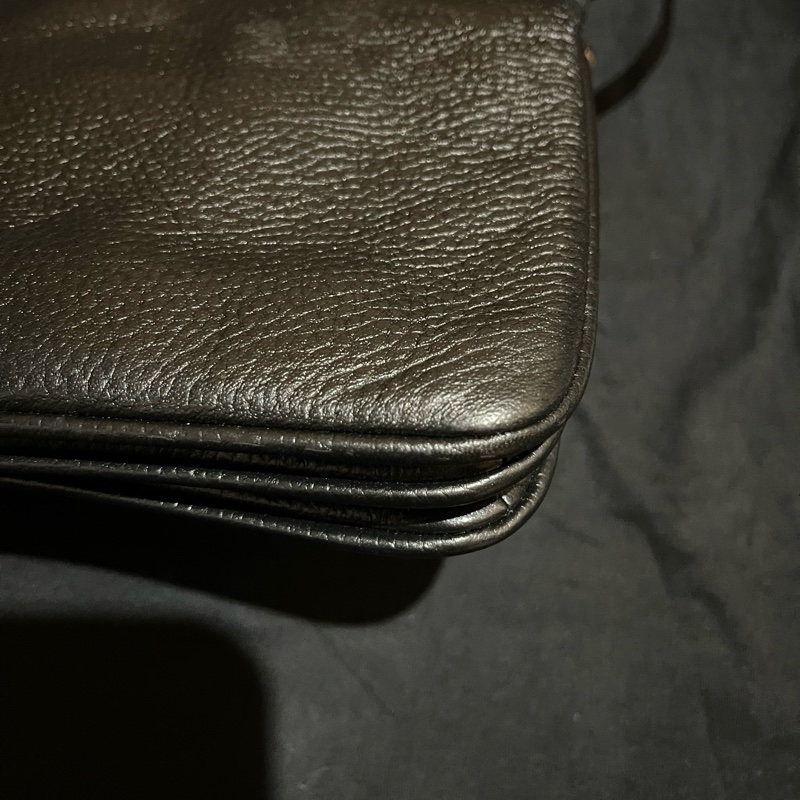 MICHAEL KORS 金釦黑皮革雙層側背包-6