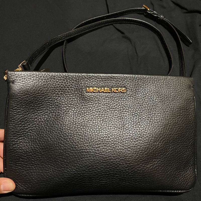 MICHAEL KORS 金釦黑皮革雙層側背包-17
