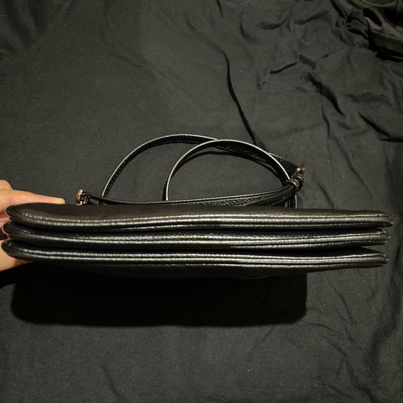 MICHAEL KORS 金釦黑皮革雙層側背包-22