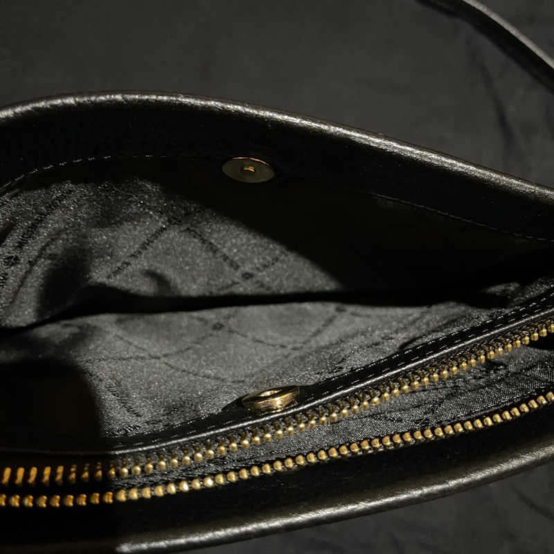 MICHAEL KORS 金釦黑皮革雙層側背包-26