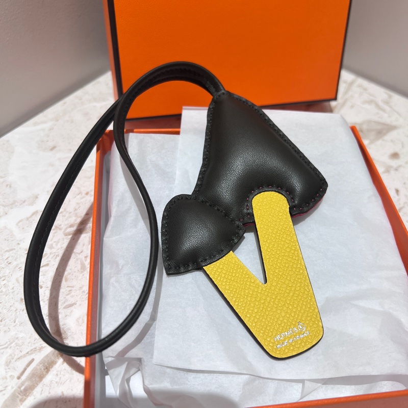 售Hermes Petit h 全新吊飾-2