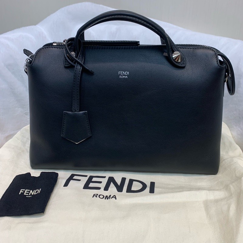 FENDI 芬迪 黑色 By the way 手拎斜孭小牛皮袋 I719-0