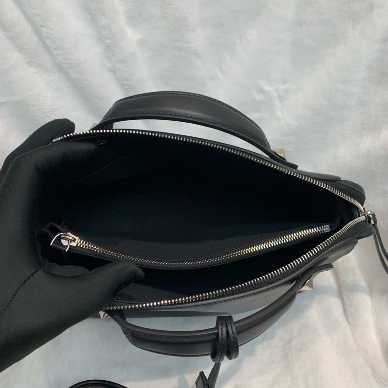 FENDI 芬迪 黑色 By the way 手拎斜孭小牛皮袋 I719-9