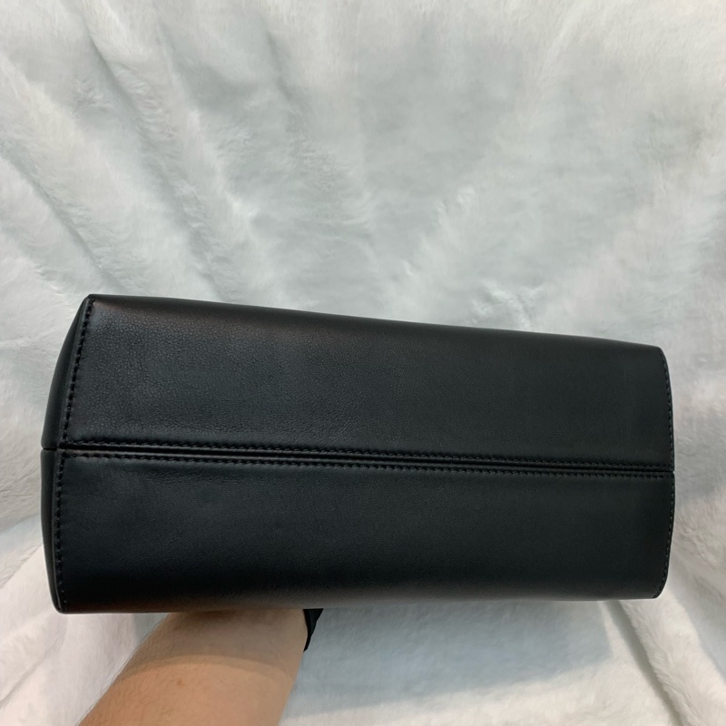 FENDI 芬迪 黑色 By the way 手拎斜孭小牛皮袋 I719-14