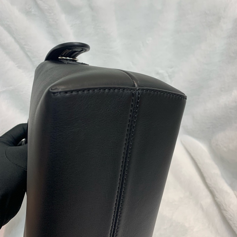 FENDI 芬迪 黑色 By the way 手拎斜孭小牛皮袋 I719-16