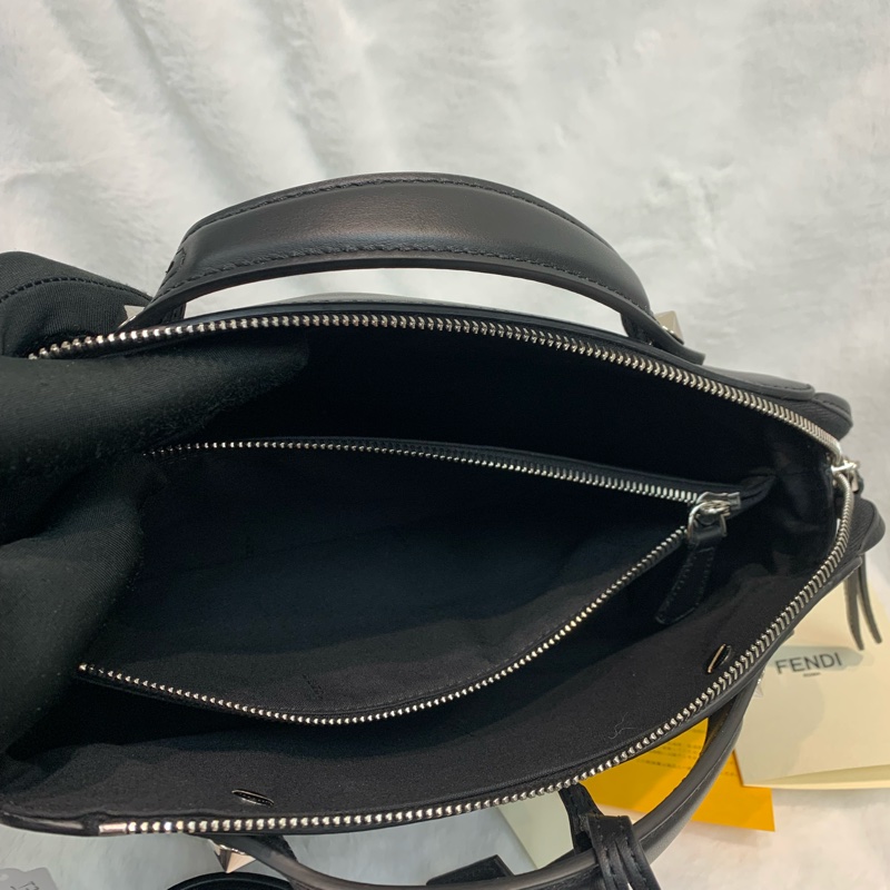 FENDI 芬迪 黑色 By the way 手拎斜孭小牛皮袋 I719-18