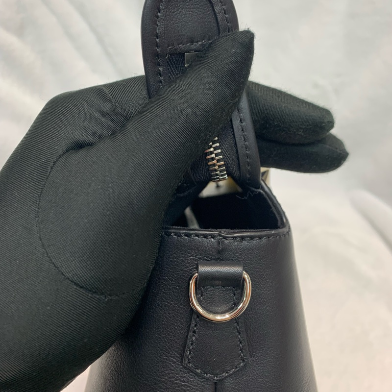 FENDI 芬迪 黑色 By the way 手拎斜孭小牛皮袋 I719-24