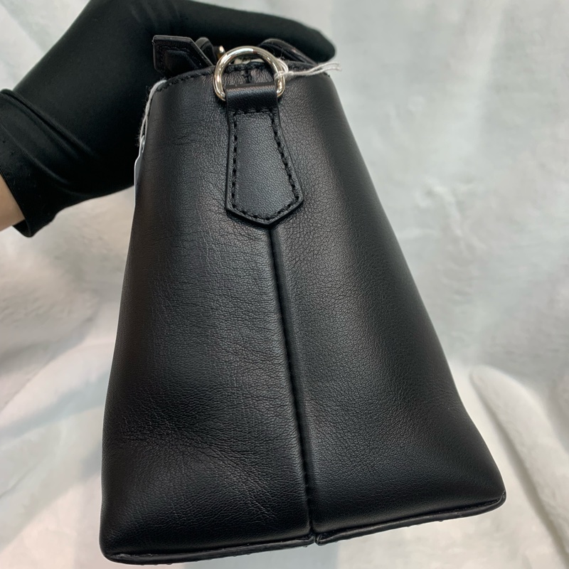 FENDI 芬迪 黑色 By the way 手拎斜孭小牛皮袋 I719-33