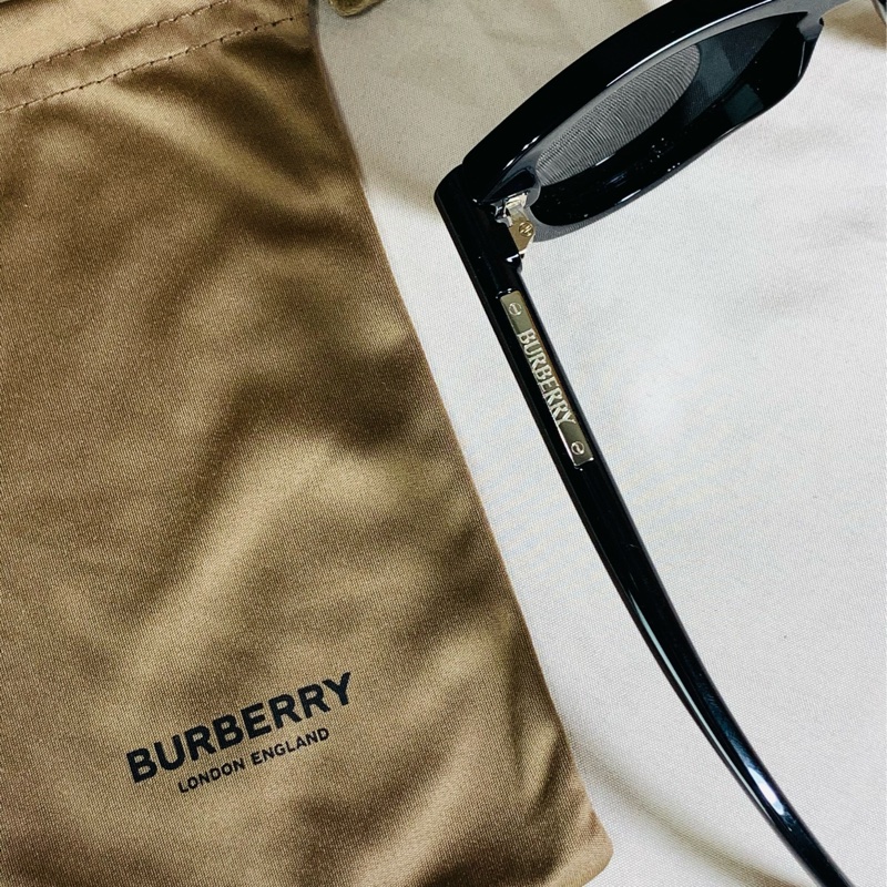 🎁全新盒裝 Burberry 巴寶莉百搭黑質感太陽眼鏡墨鏡-3