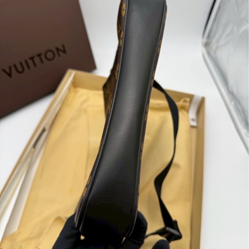 Louis Vuitton 男生老花翻蓋斜背包-2