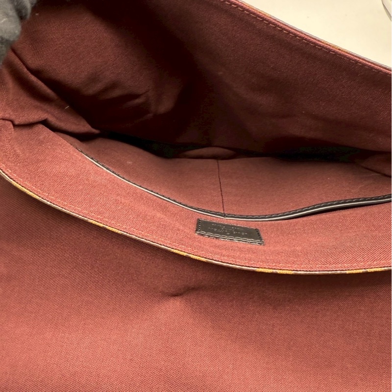 Louis Vuitton 男生老花翻蓋斜背包-9