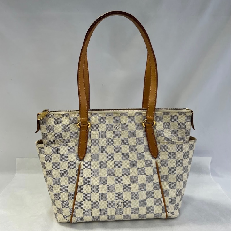 LV托特包白方格-8