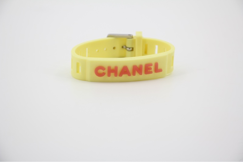 Chanel Vintage 99P 橡膠黃色配橙色字手帶-0