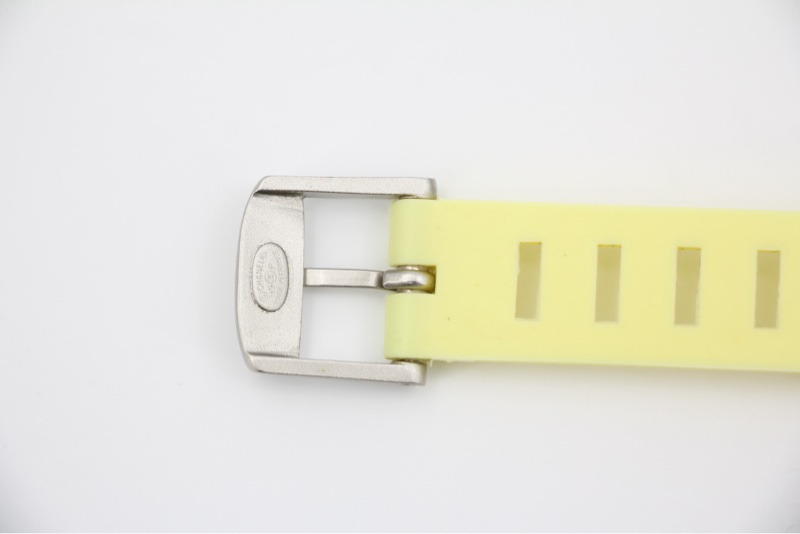 Chanel Vintage 99P 橡膠黃色配橙色字手帶-12