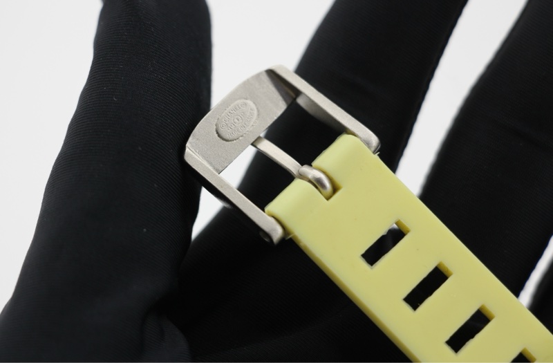 Chanel Vintage 99P 橡膠黃色配橙色字手帶-13