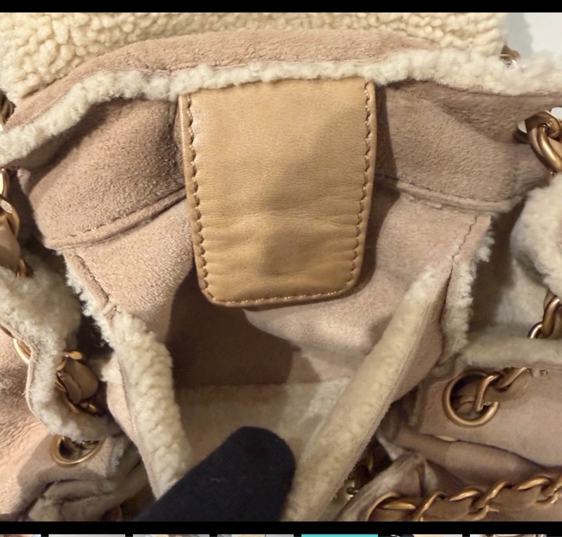 CHANEL. 麂皮毛毛鍊條包🩵奶呼呼超可愛-17