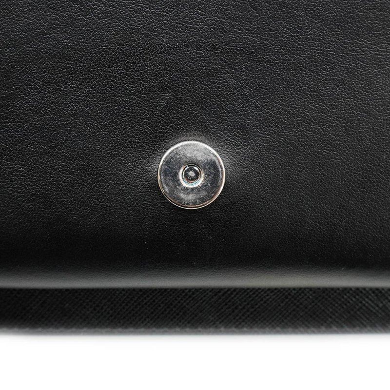 Prada 展示品 Saffiano 皮革磁吸斜背信封包(1BP020-黑)-8