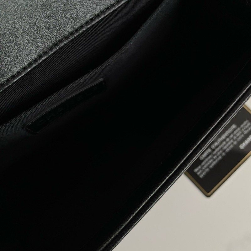 CHANEL 香奈兒 黑灰漸變色菱格紋銀色鉚釘leboy 限量款
肩背包-7